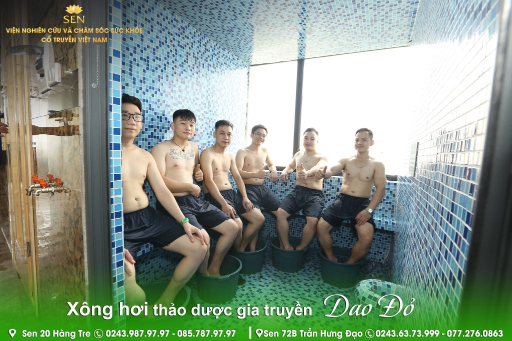 Xông hơi lá thuốc Dao Đỏ